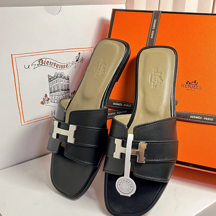 HM 26S ORAN SANDALS IN BLACK CALFSKIN SILVER HARDWARE