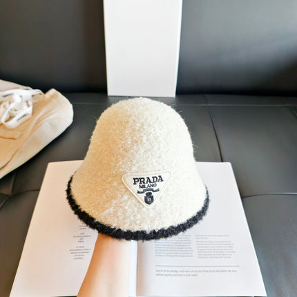 PRADA 26S BUCKET HAT 537979