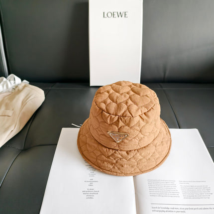 PRADA 26S BUCKET HAT 547516
