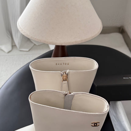 CHANEL 26S ANKLE BOOTS 70 MM IN CREAM WHITE CALFSKIN SQUARE TOE