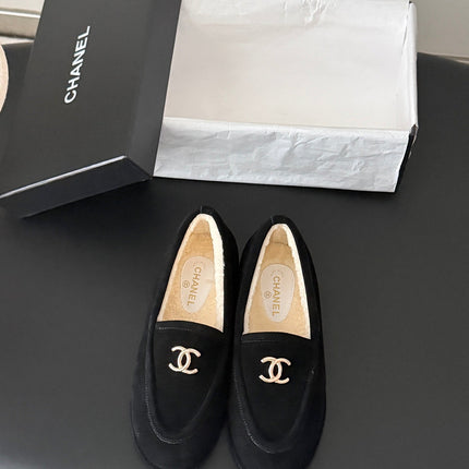 CHANEL 26S LOAFERS IN BLACK SUEDE AND SHEARLING LINING