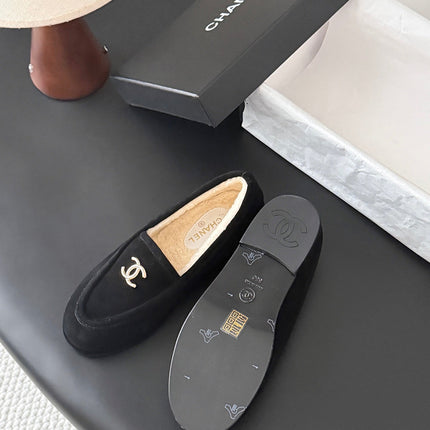 CHANEL 26S LOAFERS IN BLACK SUEDE AND SHEARLING LINING