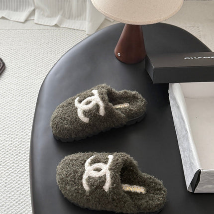 CHANEL 26S SLIDE SANDALS IN DARK GREY SHEARLING UPPER AND LINING WITH WHITE CC LOGO