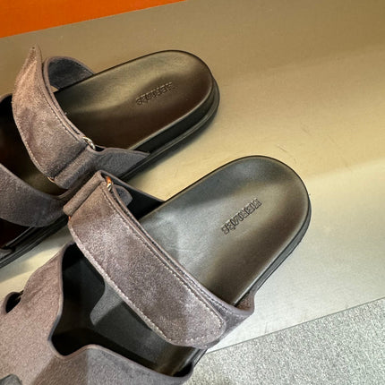 HM CHYPRE SANDAL BRIGHT GRAY SUEDE