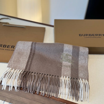 BURBERRY 26S SCARF 200 IN CASHMERE 515781