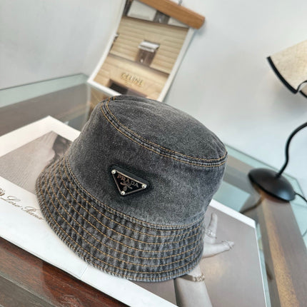 PRADA 26S BUCKET HAT 438445