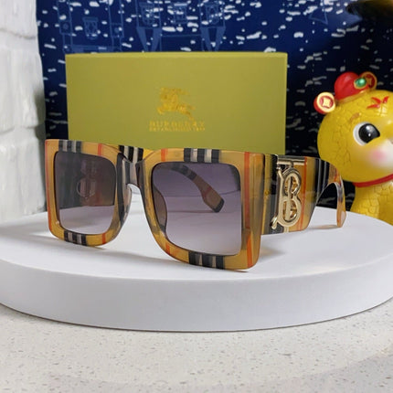 BURBERRY 26S RECTANGLE FRAME IN ACETATE 502814