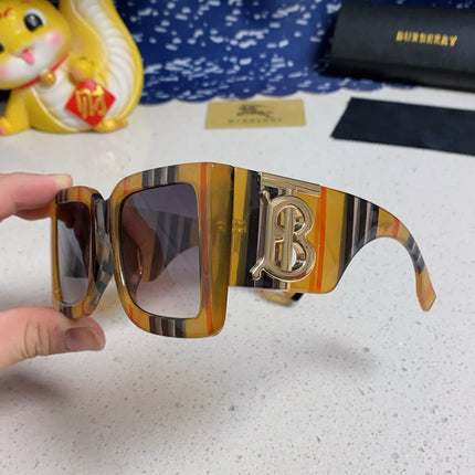 BURBERRY 26S RECTANGLE FRAME IN ACETATE 502814