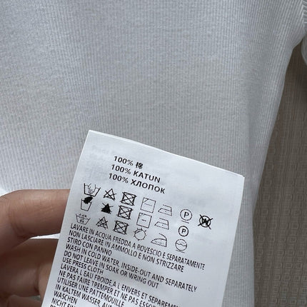 PRADA 26S SHORT-SLEEVE T-SHIRT 1048