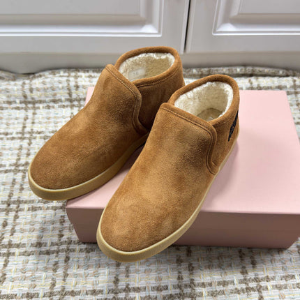 MIUMIU 26S SLIP-ON BOOTIES IN CAMEL BROWN SUEDE WITH SHEARLING