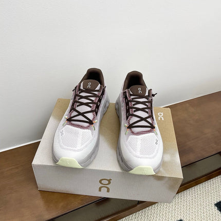LOEWE 26S CLOUDTILT SNEAKER IN DARK BROWN IVORY RECYCLED POLYESTER