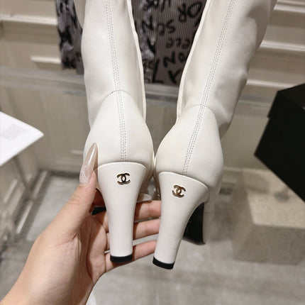 CHANEL 26S HIGH HEEL KNEE HIGH BOOTS 80 MM IN OFF WHITE CALFSKIN AND BLACK PATENT LEATHER