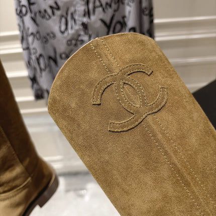 CHANEL 26S KNEE HIGH BOOTS 30 MM IN BEIGE SUEDE