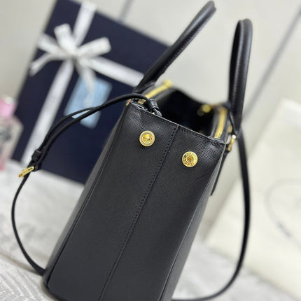 PRADA 25S GALLERIA LARGE BAG 32 IN BLACK CALFSKIN GOLD HARDWARE