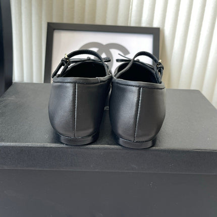 CHANEL 26S SQUARE TOE MARY JANE BALLET FLATS IN BLACK CALFSKIN AND WHITE PATENT CALFSKIN