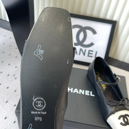 CHANEL 26S SQUARE TOE MARY JANE BALLET FLATS IN BLACK CALFSKIN AND WHITE PATENT CALFSKIN