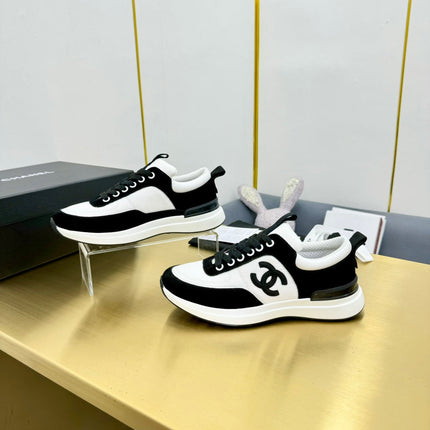 CLASSIC TRAINER IN BLACK MIX WHITE MERCERIZED VELVET