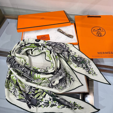 HERMES 26S SCARF 135 IN SILK AND CASHMERE 492355