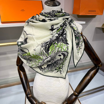 HERMES 26S SCARF 135 IN SILK AND CASHMERE 492355