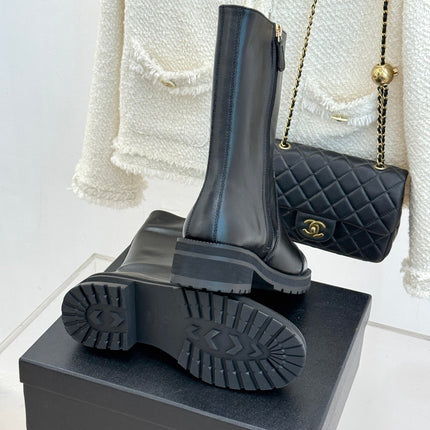 CHANEL 26S MID CALF BOOTS 45MM IN BLACK SMOOTH CALFSKIN WITH PERFORATED CC LOGO CAP TOE