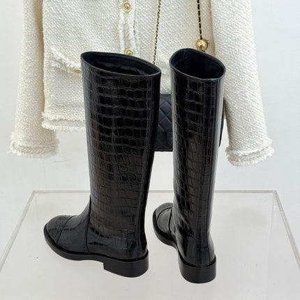 CHANEL 26S KNEE HIGH BOOTS 45MM IN BLACK GLOSSY CROC EMBOSSED CALFSKIN