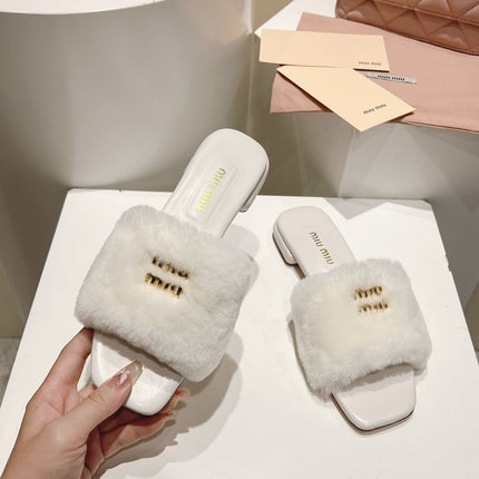 MIUMIU 26S SQUARE-TOE SANDALS IN CREAM WHITE SHEARLING AND LEATHER