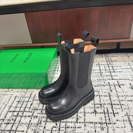 BOTTEGA VENETA 26S MID CALF BOOTS IN BLACK SHINY CALFSKIN