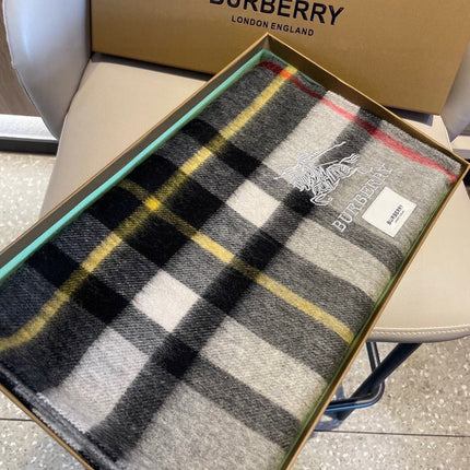 BURBERRY 26S SCARF 180 IN CASHMERE 511083