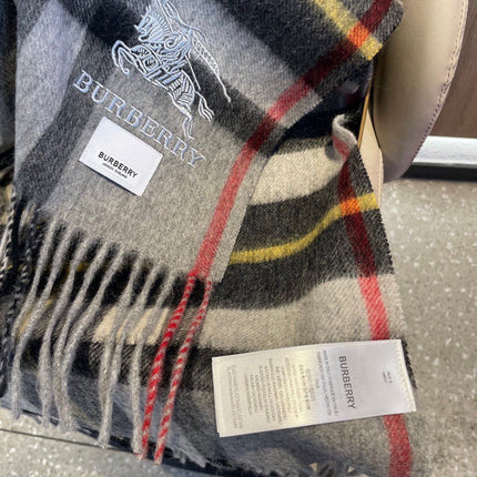 BURBERRY 26S SCARF 180 IN CASHMERE 511083