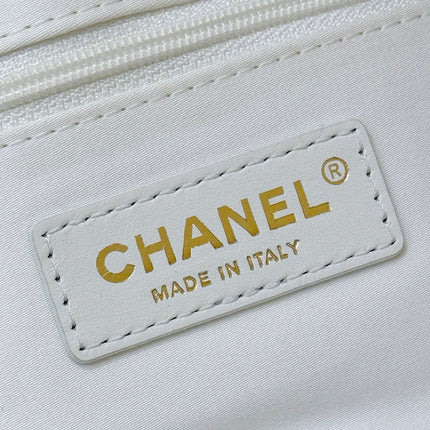 CHANEL 26S SHOULDER BAG 17 IN WHITE LAMBSKIN DIAMOND QUILTING