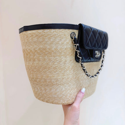 CHANEL 26S TOTE BAG 18 IN BEIGE FABRIC AND BLACK CALFSKIN