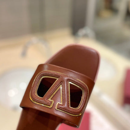 VALENTINO 26S SLIDES IN BROWN CALFSKIN WITH LOGO