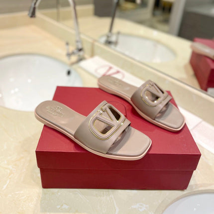 VALENTINO 26S SLIDES IN GREYISH BEIGE CALFSKIN WITH LOGO
