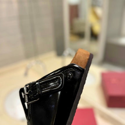 VALENTINO 26S FLAT MULES IN BLACK PATENT CALFSKIN