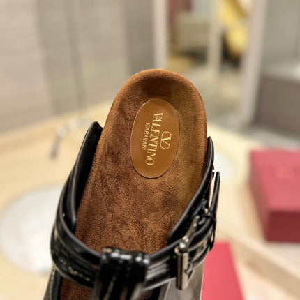VALENTINO 26S FLAT MULES IN BLACK PATENT CALFSKIN