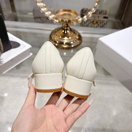 DIOR 26S BLOCK HEEL PUMPS 35MM IN IVORY WHITE CALFSKIN WITH FRONT BOW