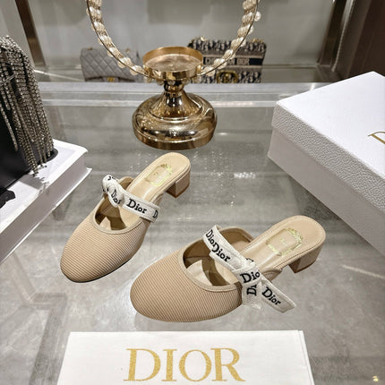 DIOR 26S LOW HEEL MULES 35MM IN BEIGE KNIT FABRIC WITH EMBROIDERED STRAP