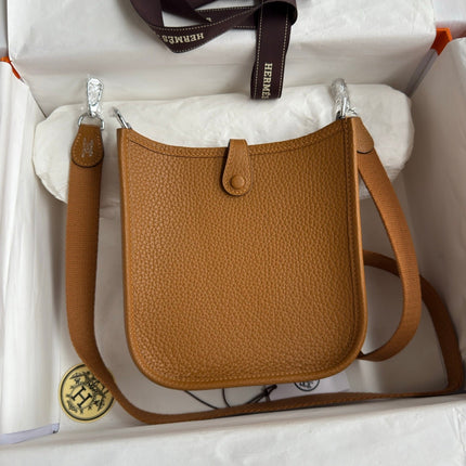 HM 25S EVELYNE 17 CM IN DARK BROWN COWHIDE WITH SILVER HARDWARE